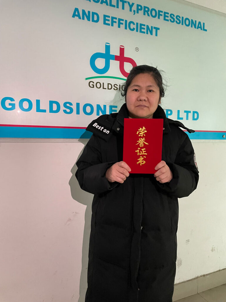 Congratulations to Ms. Chen getting the honor of outstanding staff in 2022